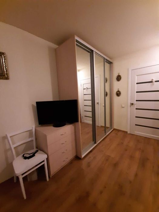 Продам свою 2кв. (студия+спальня), 2/5, метро 23 Августа (Вайбер)