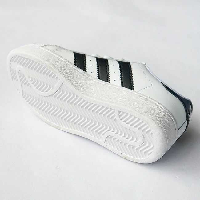 Оригінальні білі кросівки Adidas Superstar XLG