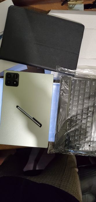 Планшет 11-дюймов 256гб. новый