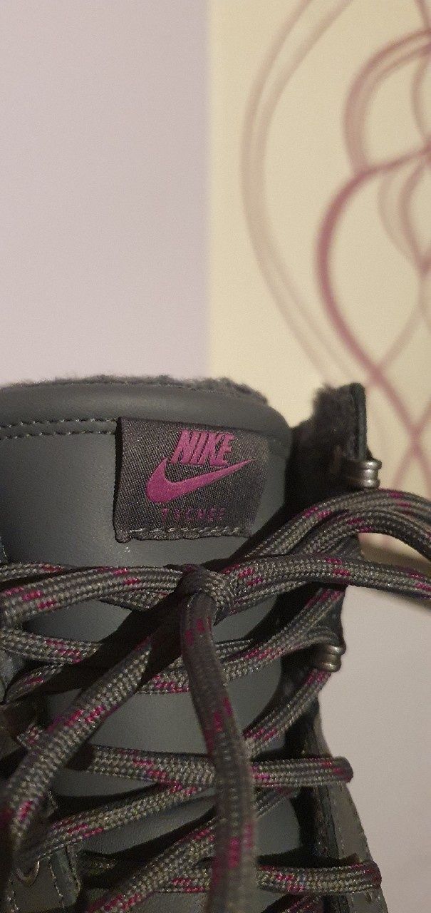 Buty nowe damskie zimowe Nike Tychee Mid