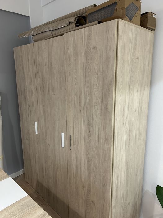 Roupeiro 130 Euros