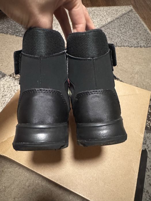 Дитячі зимові черевики adidas terrex 28 р на ногу 16,5/17 см