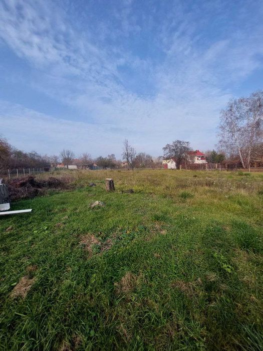 продам земельну ділянку біля річки Ворскла в с.Петрівка