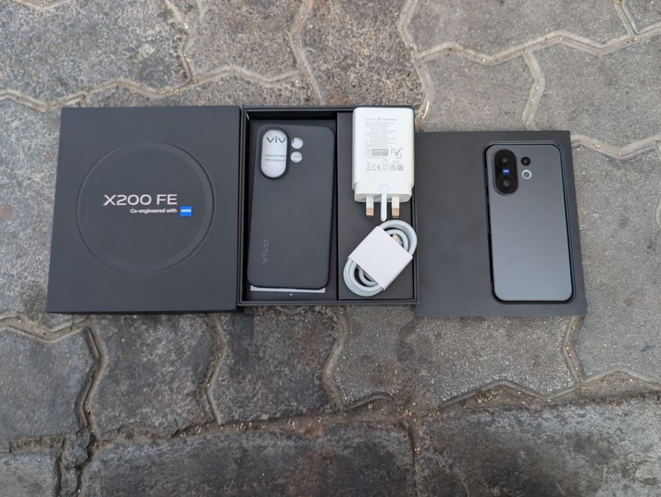 Vivo x200fe (12/512 global, 2 физ сим +есим компактный флагман камераф