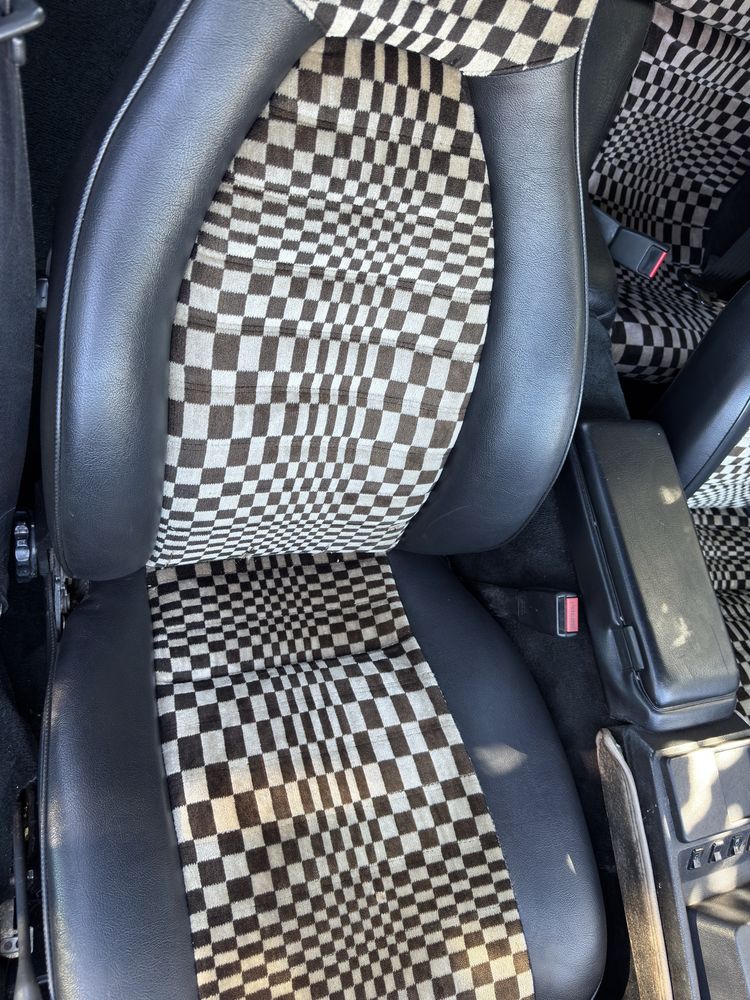 Fotele i kanapa Porsche 924 / 944 wnetrze krata 3d