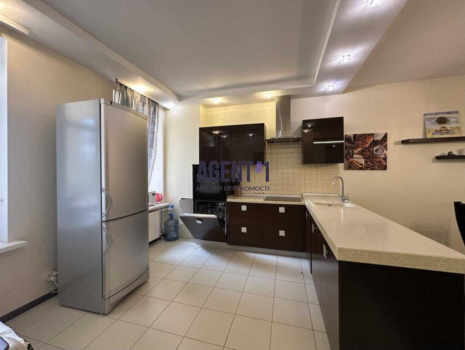 Продаж якісної 3-кімн. квартири ЖК Чайка, вул. Лобановського, 21.