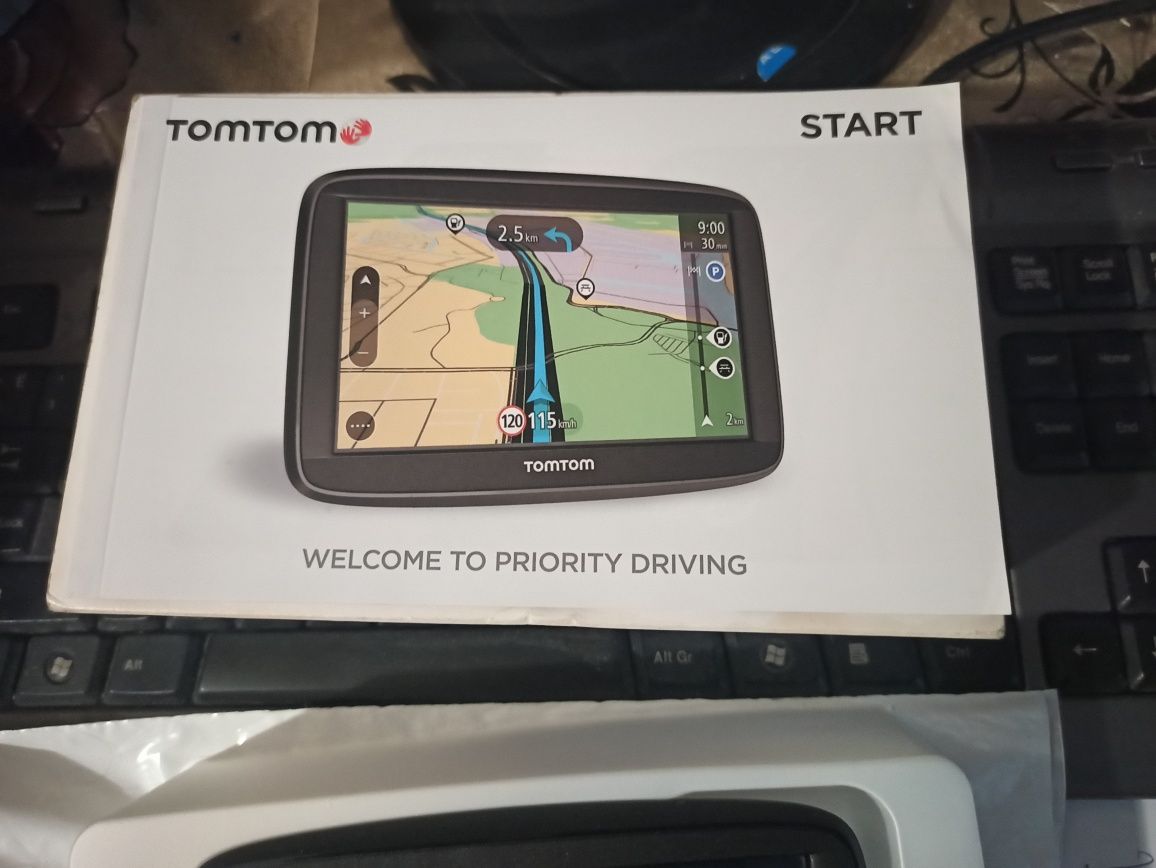 Навигатор tomtom start 52