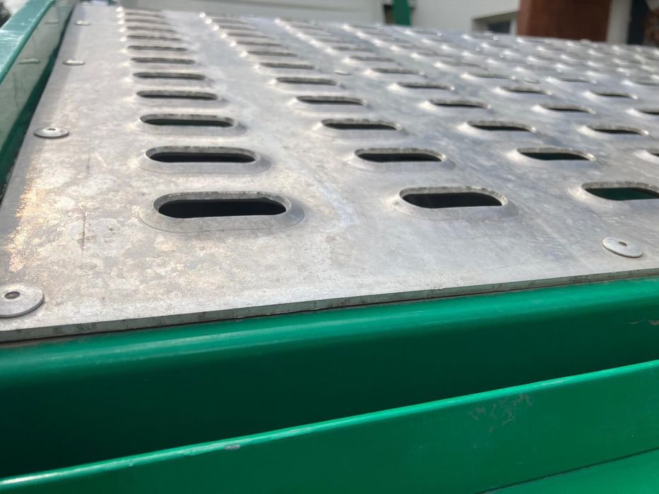 Volkswagen Transporter 2,5 TDI 130 km laweta