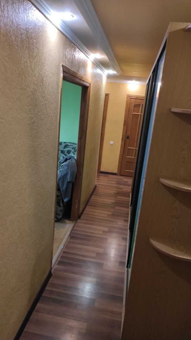3к квартира в цегляному будинку, 3 кімнати. Центр міста