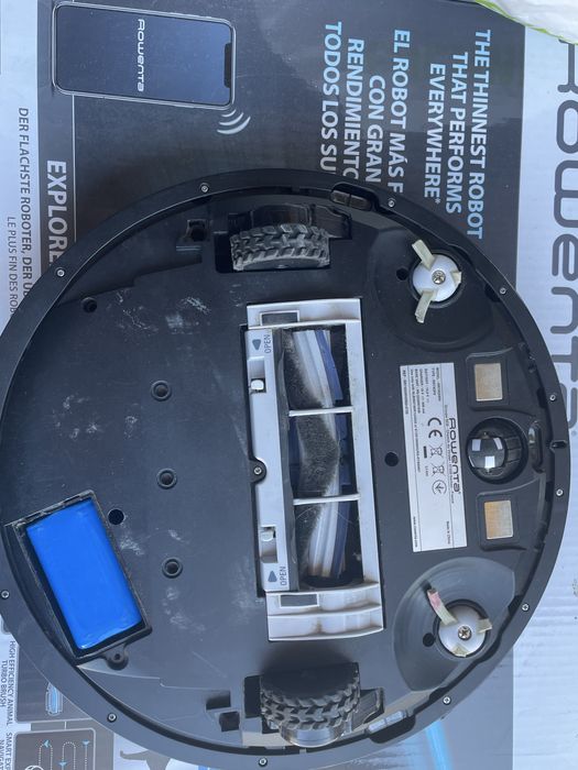 Робот- пилосос ROVENTA у не робочому стані