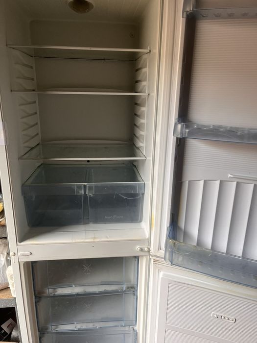 Продам холодильник