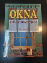 Okna pięknie przystrojone