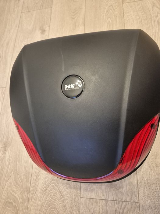 Kufer na  motocykl  skuter , stan bardzo dobry  38 litrów