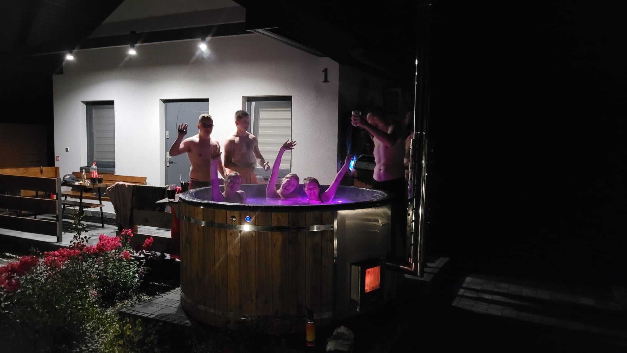domki całoroczne wakacje ferie noclegi Bieszczady bania jacuzzi