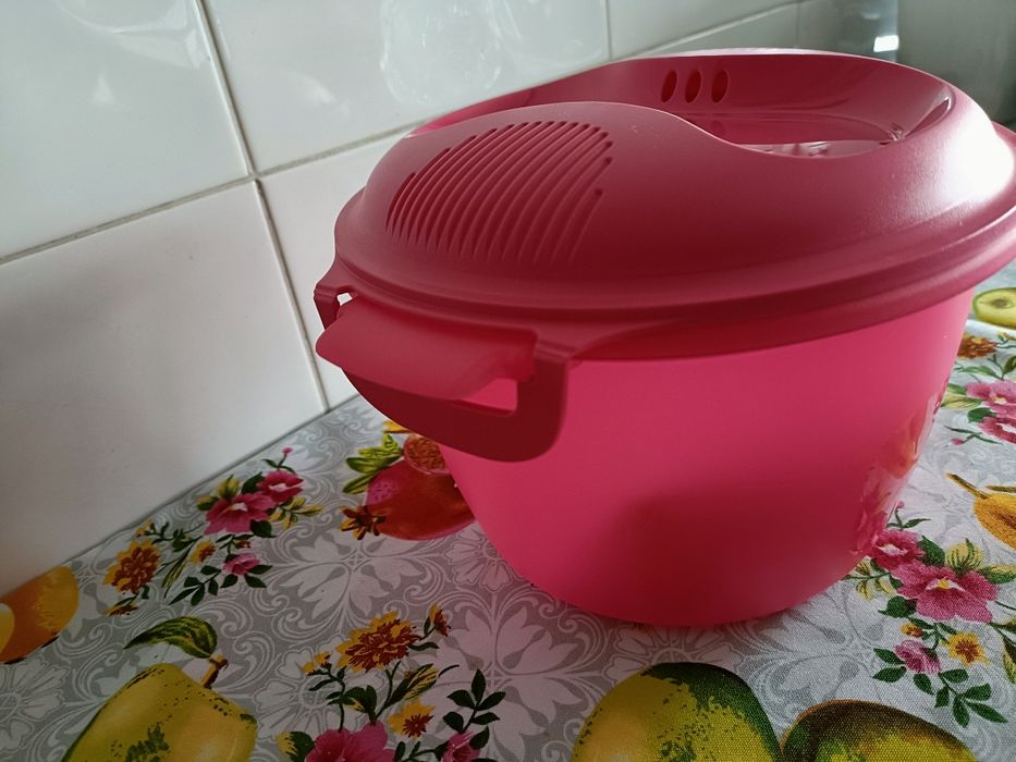 Varios Tupperware