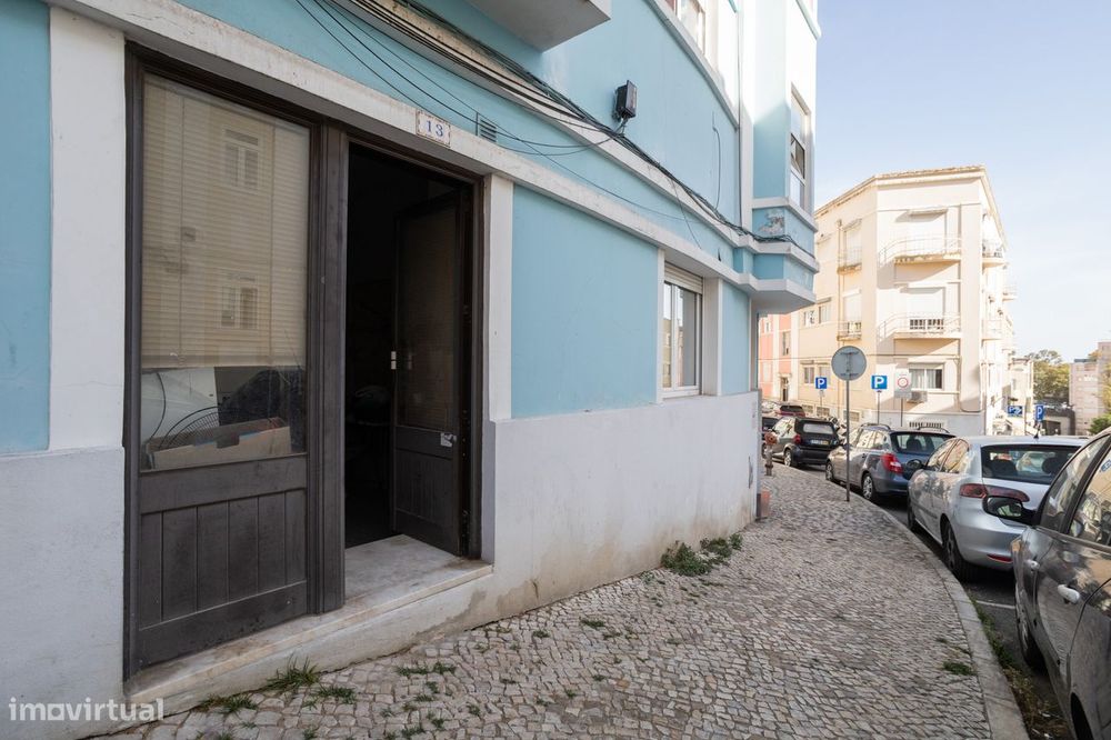 Loja com montra na Penha de França: Oportunidade Única de Investimento