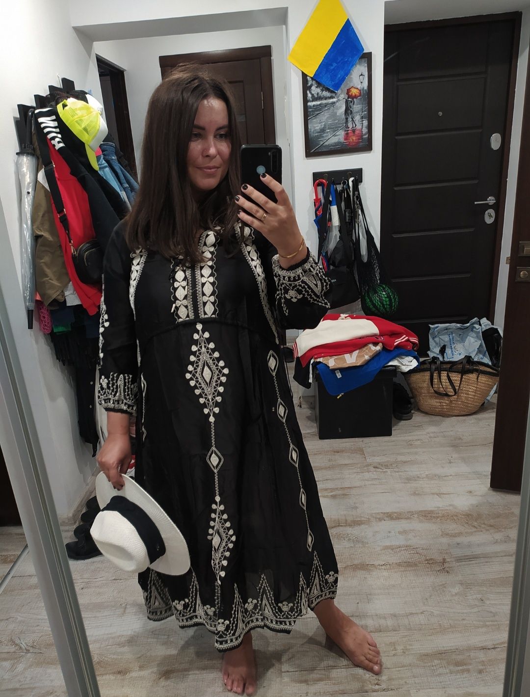 Сатинова сукня Zara з вишивкою xs/s