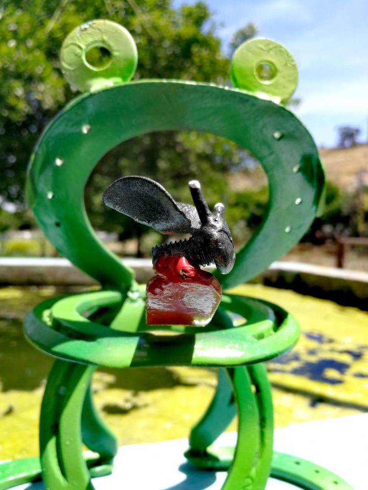 O Sapo e A Mosca - Escultura de Ferramentas Recicladas