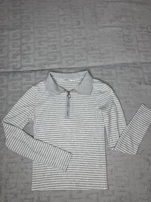 Кофтинка в стилі поло