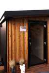 Nowoczesna sauna ogrodowa S1 DELUXE, Modrzew, sucha, zewnętrzna GOTOWA