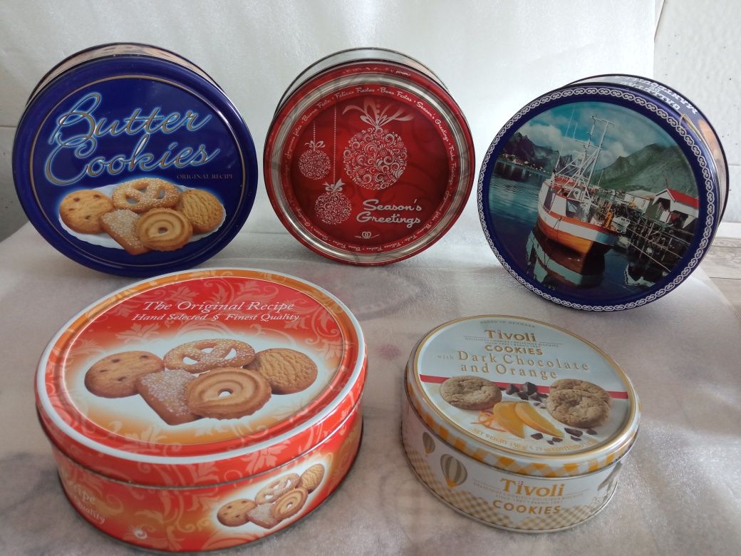 Caixas em metal para biscoitos ou bombons