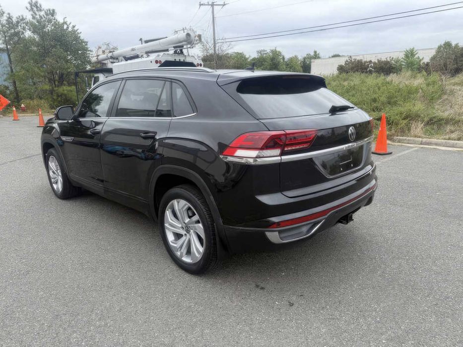 Volkswagen Atlas Cross Sport V6 SE R-Line 4Motion      2020