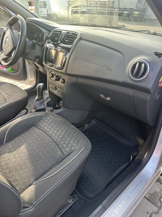 Продам Renault Logan 2013 бенз.