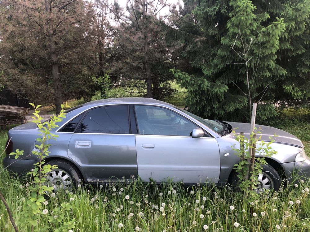 Audi A4 B5 1.8 125KM