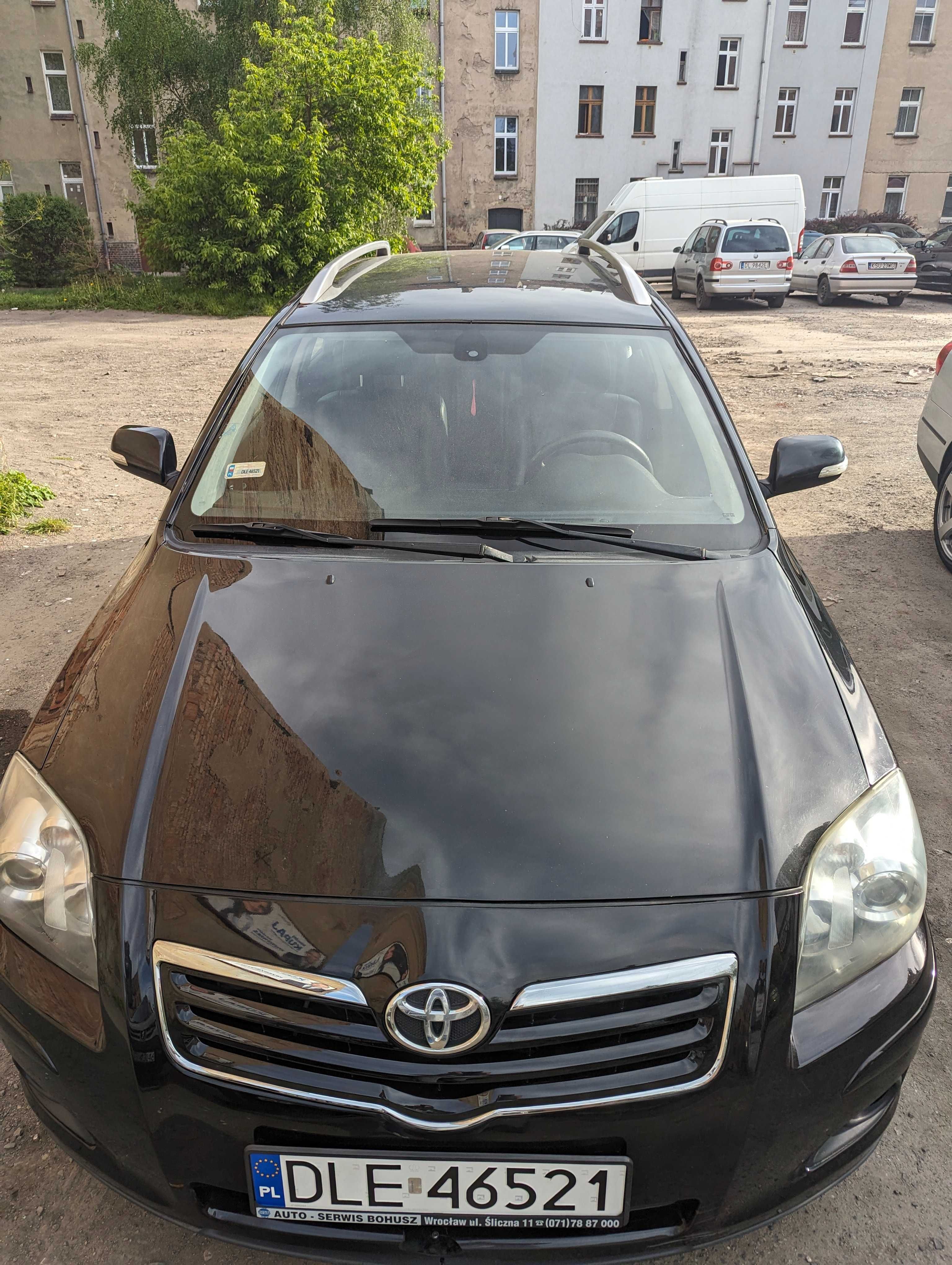 Toyota Avensis T25 2.2 bogata wersia