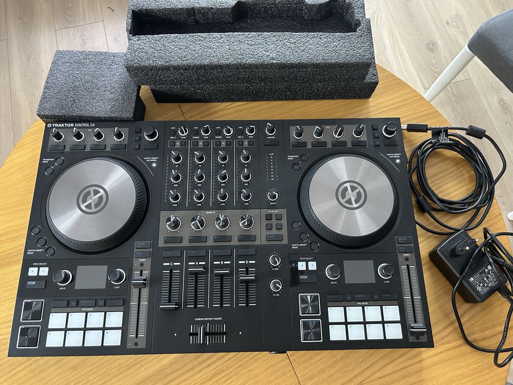 Traktor kontrol s4 mk3