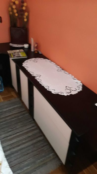 czarno biała sypialnia