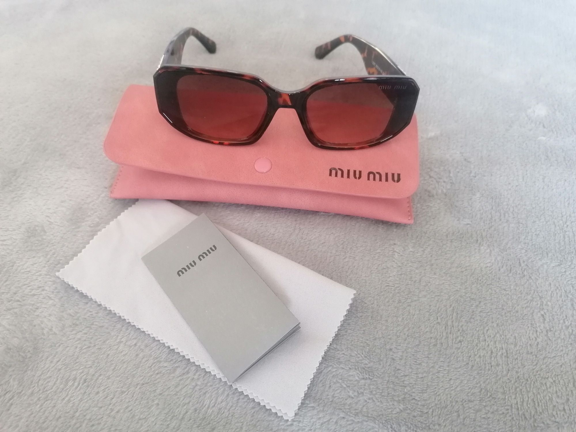 Oculos de sol Miu Miu