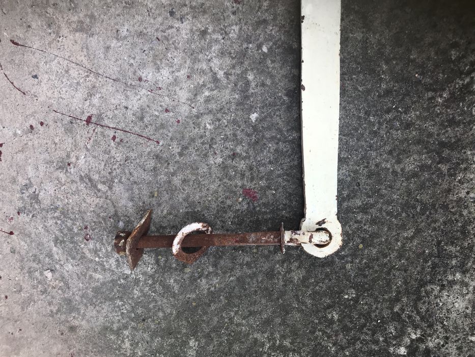 Металева штаба для дверей