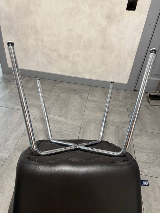 Кресло для візажиста , косметолога стан ідеальний