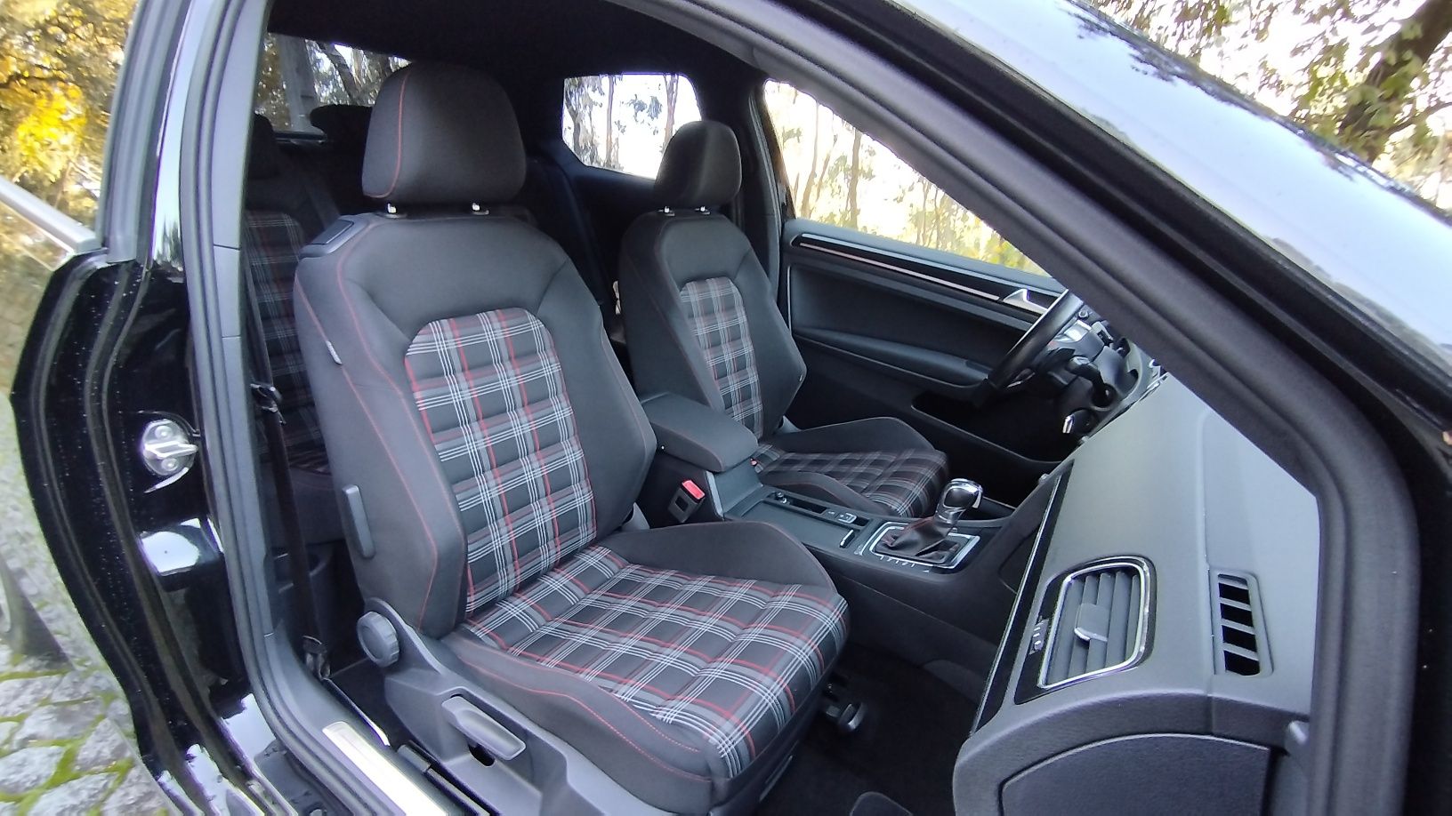 Volkswagen Golf VII GTI Performance DSG 230 CV