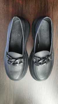 Натуральні шкіряні туфлі-лофери, розмір 37-38