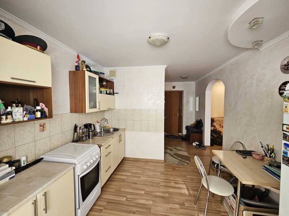 Продам 1 ком.квартиру с ремонтом  на ж/м Солнечном