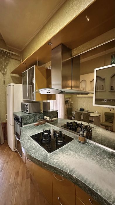 Продам 3х комнатную квартиру Бельгийка Базарная/Осипова