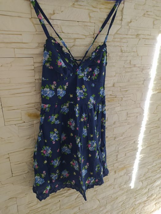 Granatowa sukienka w kwiaty 36