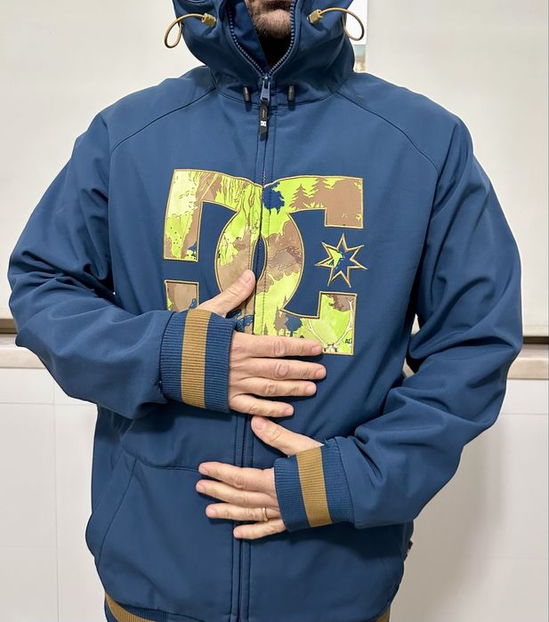 Casaco snowboard \ Ski DCShoes tamanho M  10 k