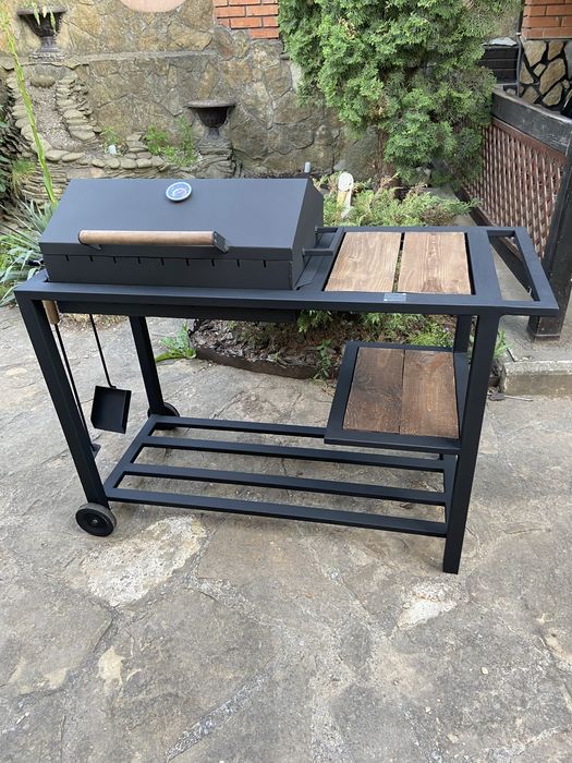 Мангал-Барбекю з решіткою для грилю