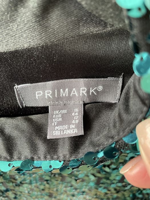 Сукня з паєтками