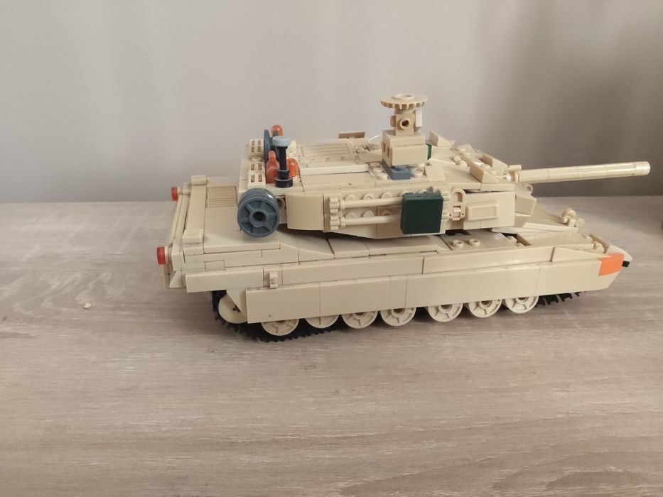 Лего танк б/у ..