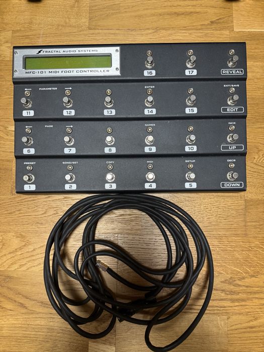 Fractal Audio Axe-Fx II   MFC-101   Procesor gitarowy