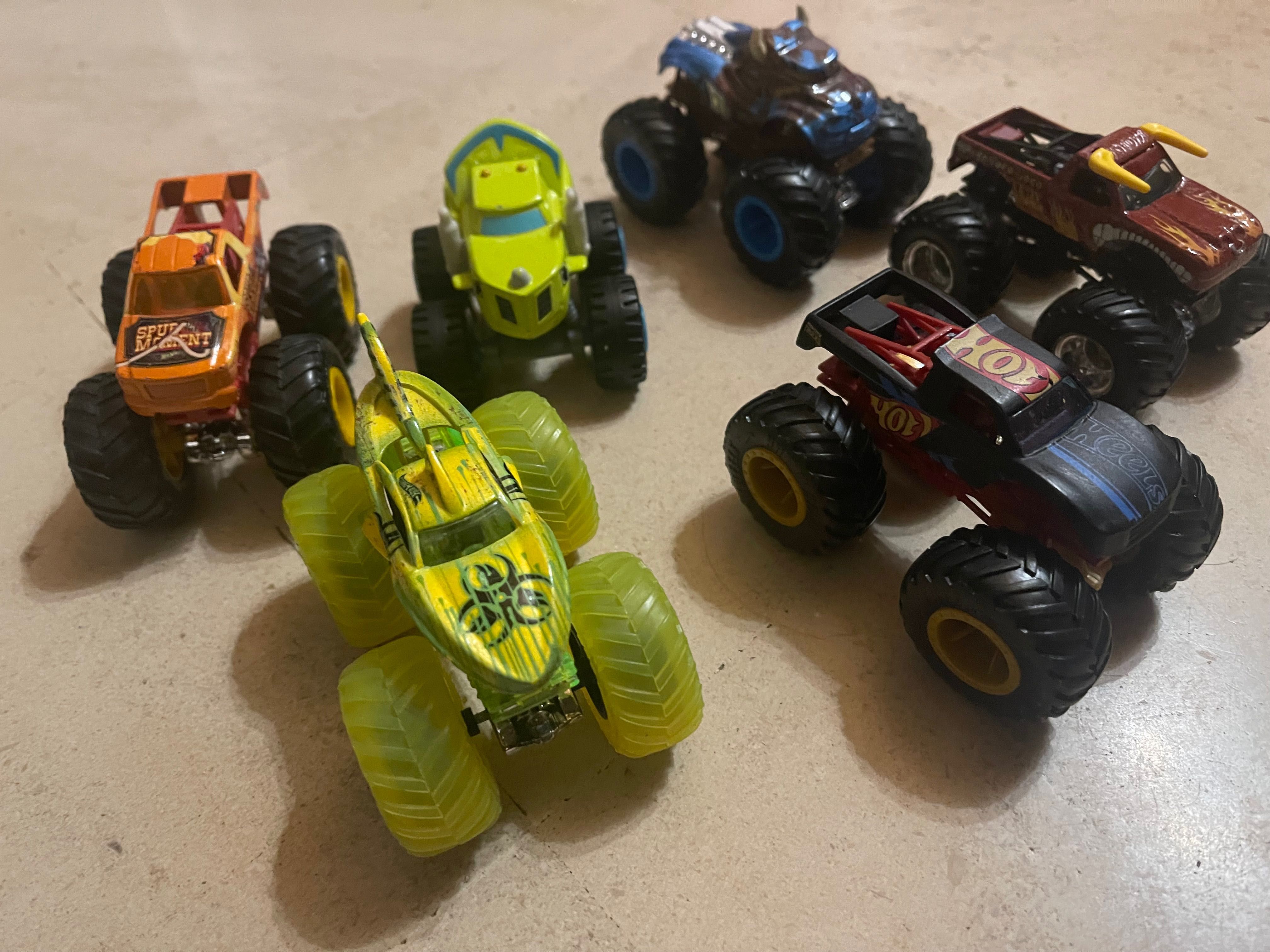 Monster Trucks Hot Wheels