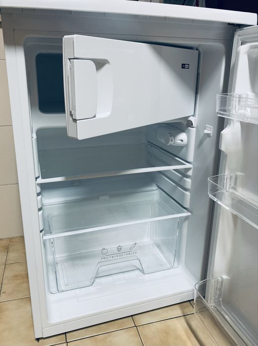 Frigorifico 97Lt, com 2 meses de uso