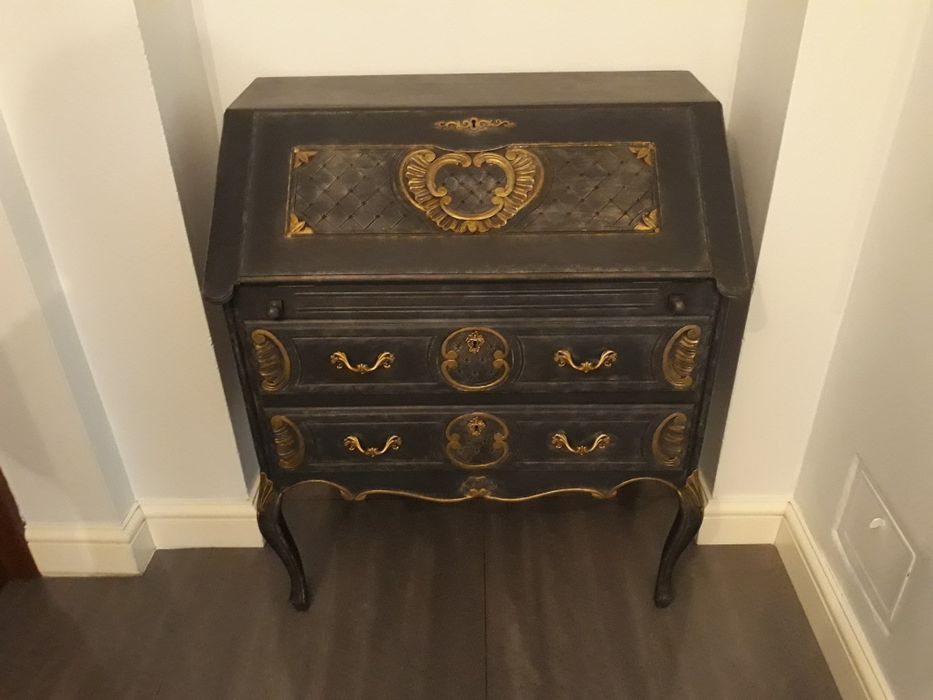 Antyki stary sekretarzyk po stylizacji