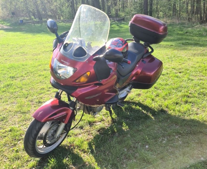 Motocykl Honda Deauville NT650V
