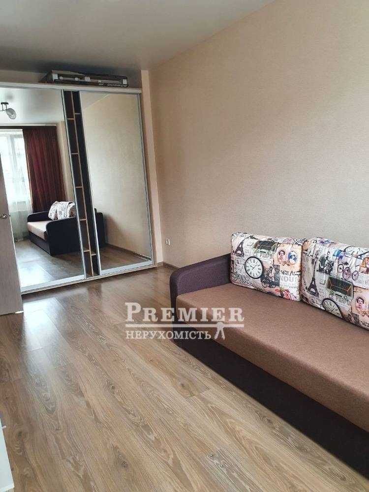 1 комнатная квартира с Ремонтом 7 Небо