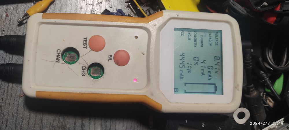 Tester baterii laptopowych RFNT2 + RFNT8 profesjonalny